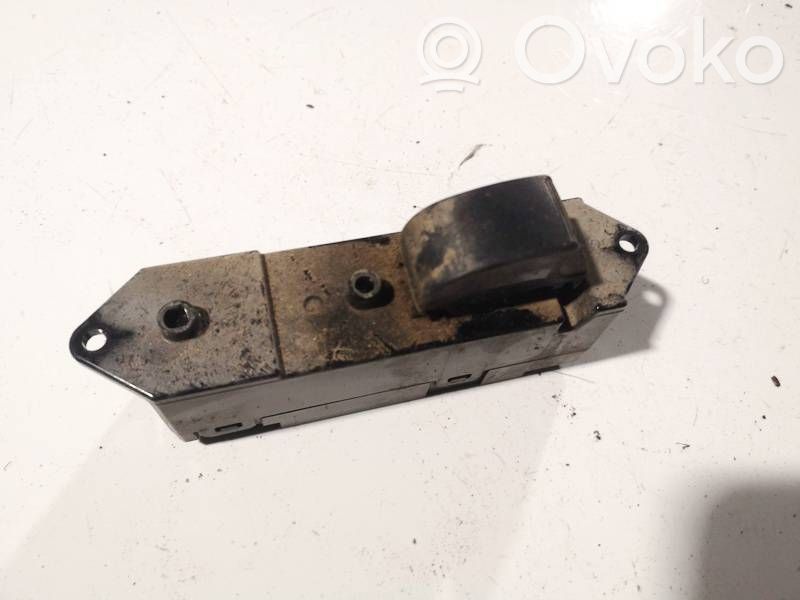 Mitsubishi Outlander Interruptor del elevalunas eléctrico 