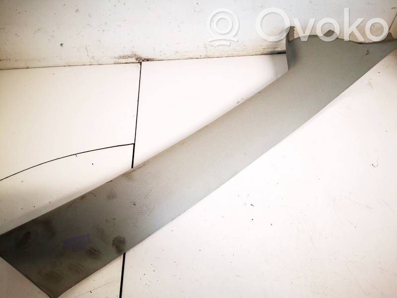 Toyota Avensis T270 Rivestimento montante (C)