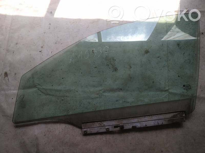 Opel Astra H Vitre de fenêtre porte avant (4 portes) 