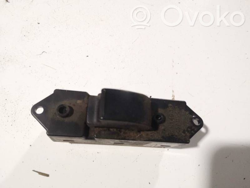 Mitsubishi Grandis Przyciski szyb 