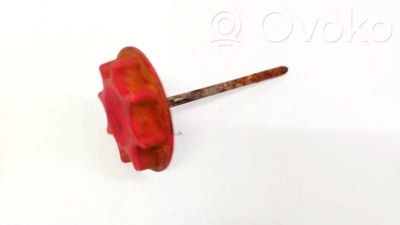 Tornillo de la rueda de repuesto