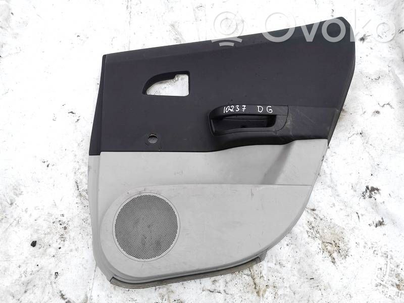 KIA Ceed Takaoven verhoilu 