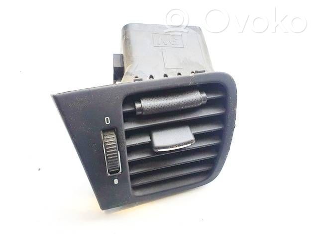 Subaru Outback Grilă ventilație/ramă laterală bord 