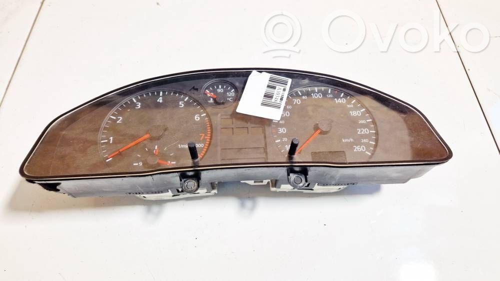 Audi A4 S4 B5 8D Vitezometru (grup de instrumente) 