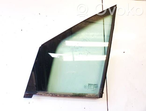 Citroen C8 Ventanilla de ventilación de la puerta delantera cuatro puertas 