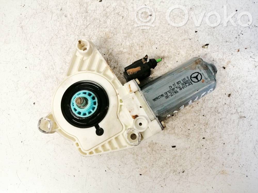 Mercedes-Benz A W169 Motorino alzacristalli della portiera anteriore 