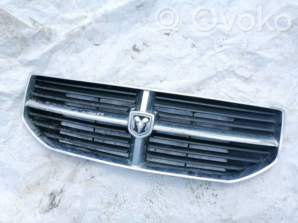 Dodge Caliber Rejilla delantera 