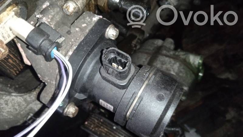 Opel Astra J Conductă/furtun lichid de răcire motor 