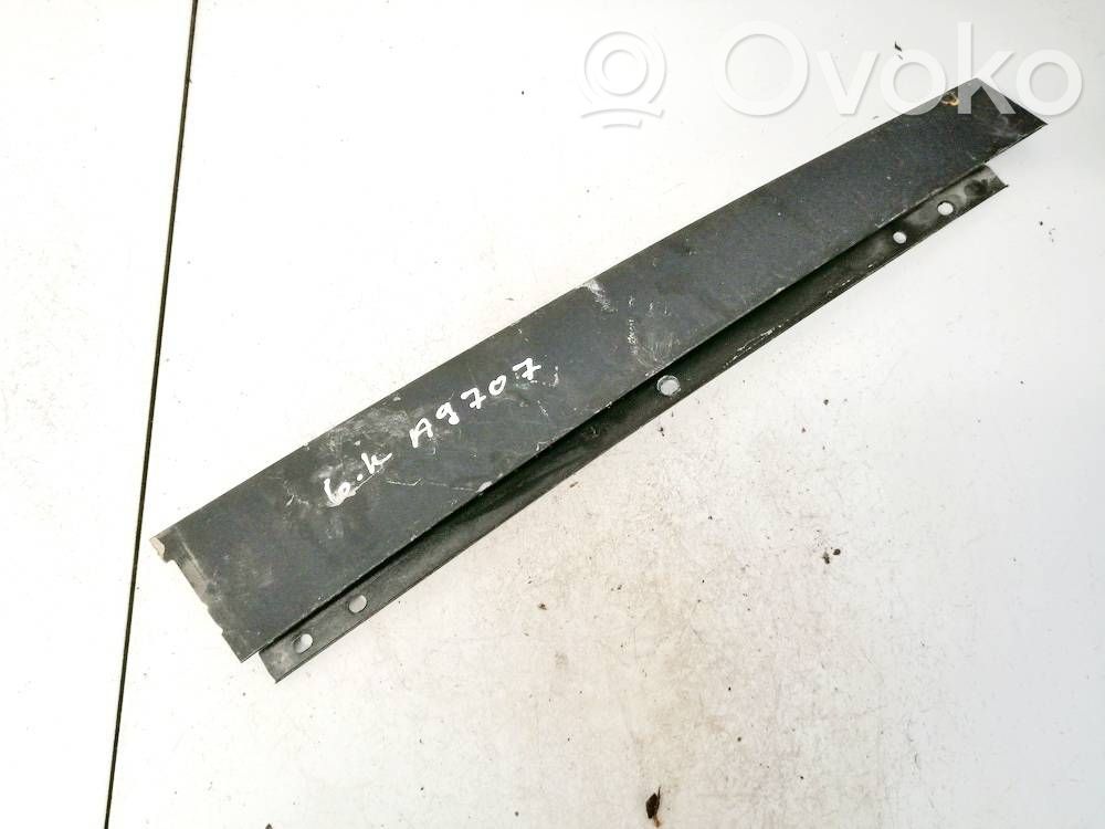 Listón embellecedor de la ventana de la puerta trasera