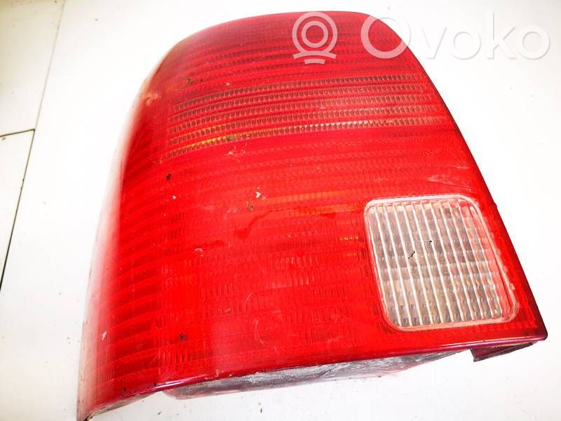 Lampa tylna   3B9945111F,3B9945111F