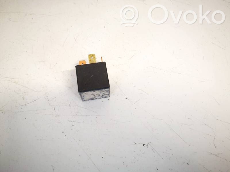 Otros relés   LF6718811,ACB35221,ACB35221,LF6718811