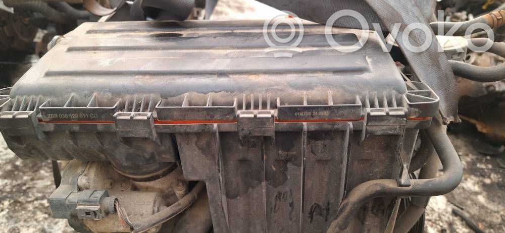 Volkswagen Polo IV 9N3 Obudowa filtra powietrza