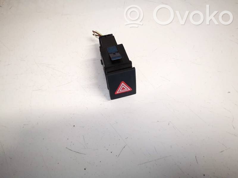 Volkswagen Polo IV 9N3 Interruttore luci di emergenza