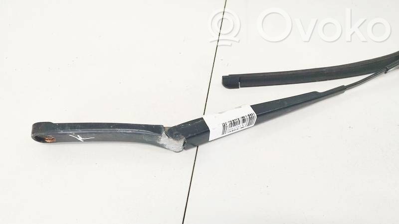 Volkswagen PASSAT B6 Braccio della spazzola tergicristallo anteriore 