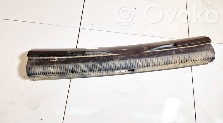 Volkswagen PASSAT B6 Altro elemento di rivestimento bagagliaio/baule 