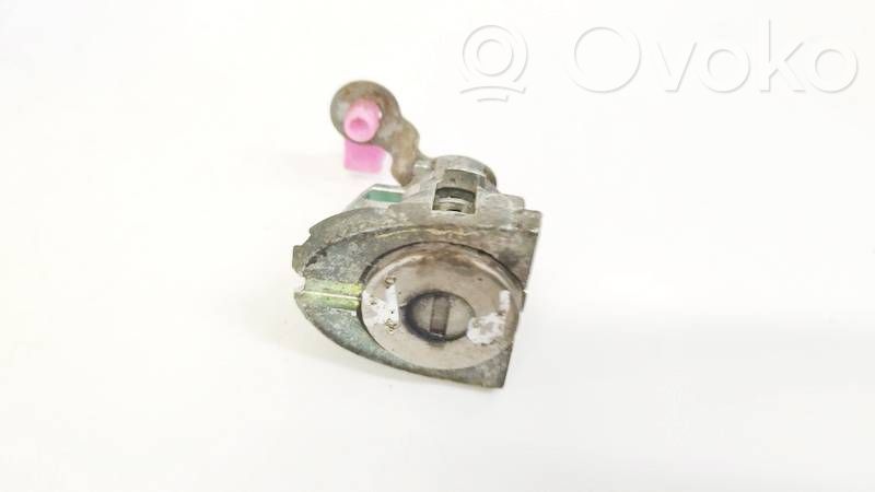 Nissan Juke I F15 Serratura portiera anteriore (vicino alla maniglia) 