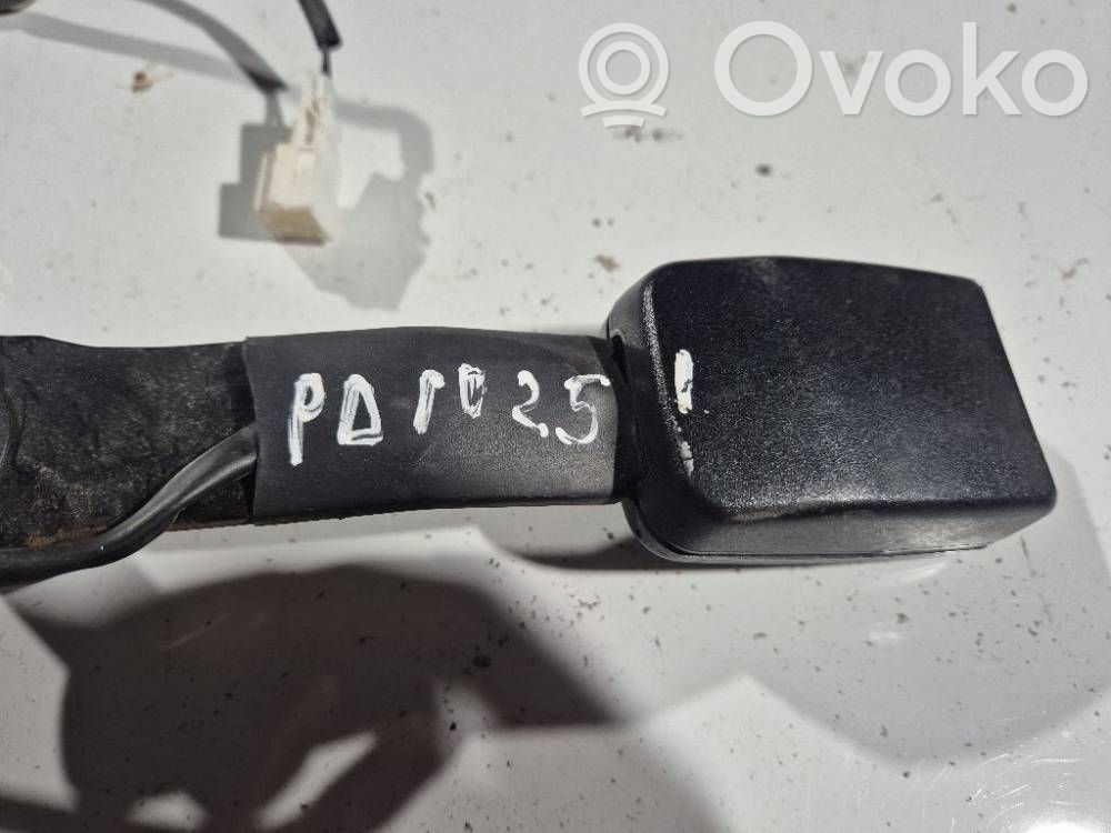 Nissan Primera Hebilla del cinturón delantero 