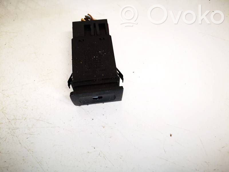 Volkswagen Golf IV Bouton de dégivrage pare-brise