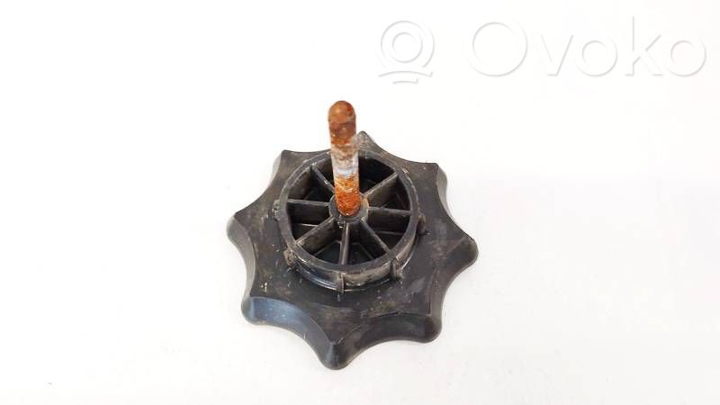 Volkswagen Golf IV Șurub fixare roată de rezervă 