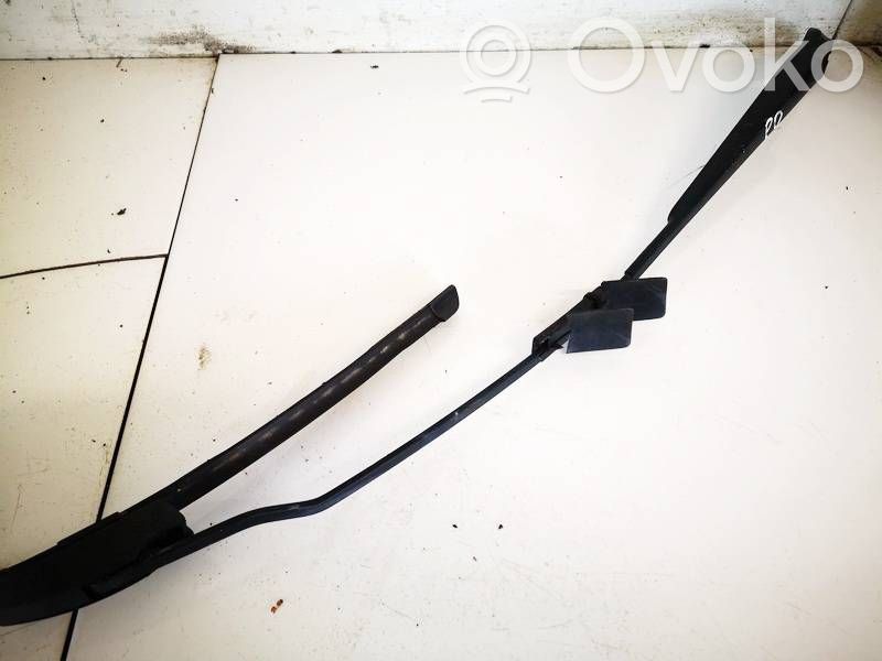 Volkswagen Golf IV Braccio della spazzola tergicristallo anteriore