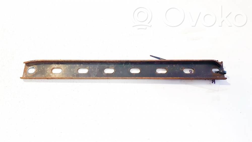 Engine mounting bracket   8V515A104AB,8V515A104AB