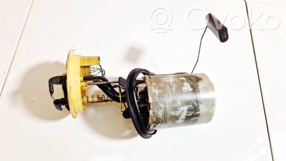 Volkswagen PASSAT B6 Pompă combustibil în rezervor 