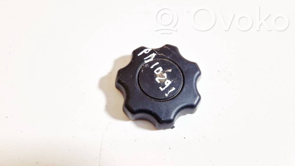 Nissan Primera Osłona boczna fotela tylnego 