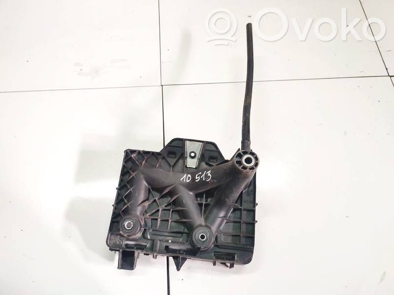 Volkswagen Polo IV 9N3 Podstawa / Obudowa akumulatora 