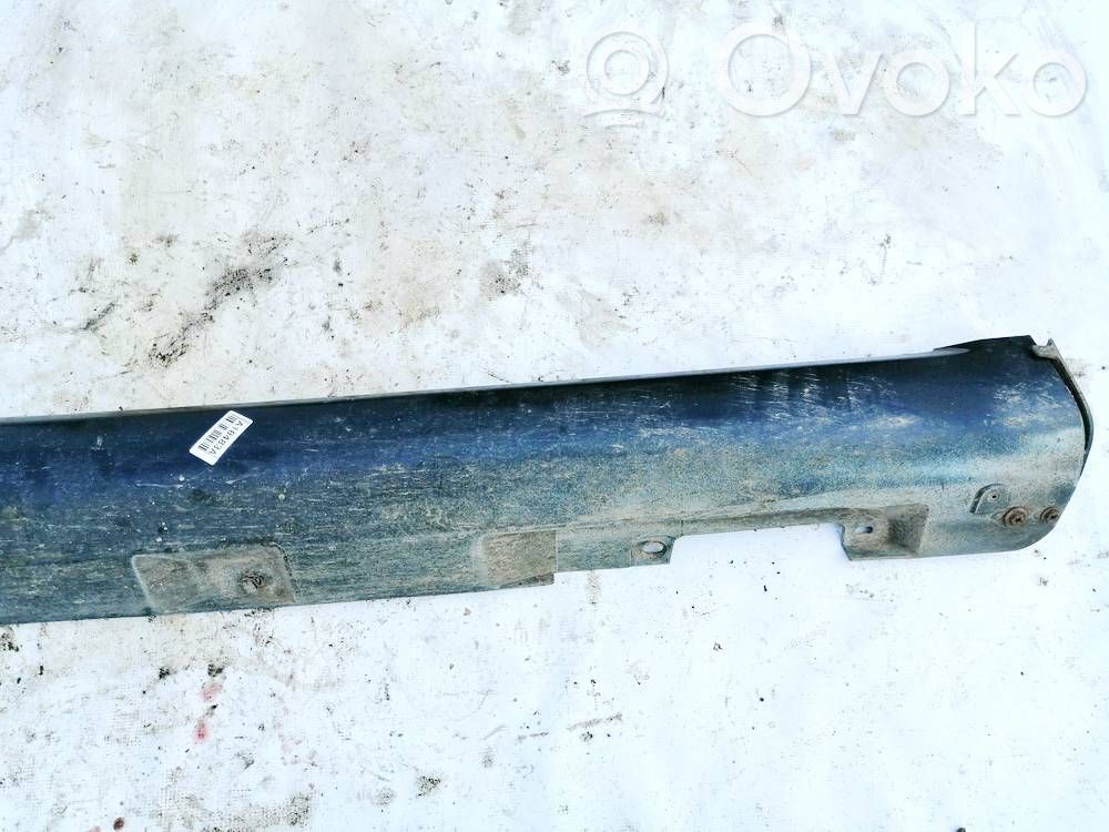 Toyota Corolla Verso AR10 Sottoporta