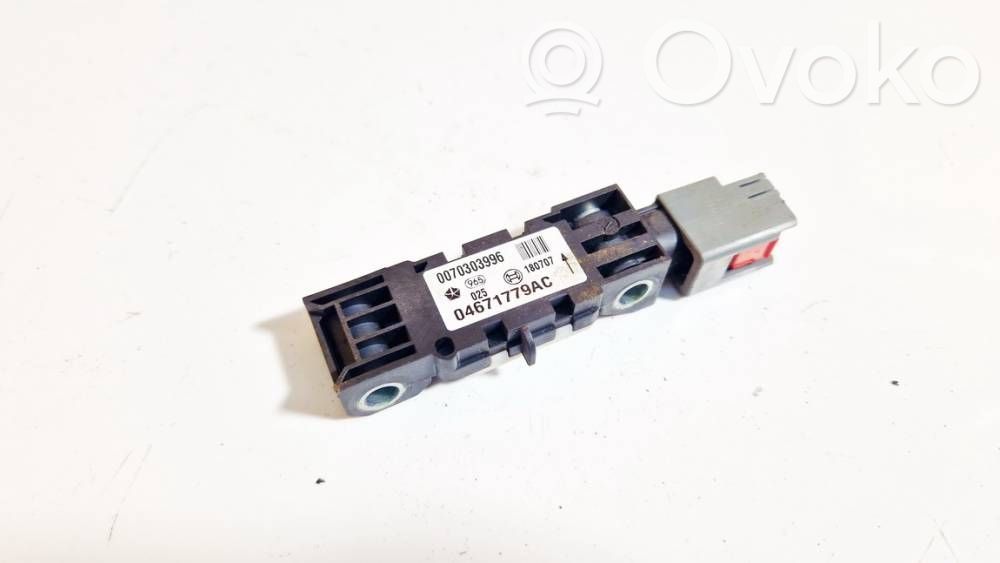 Sensor impacto/accidente para activar Airbag   04671779AC,0070303996,0070303996,04671779AC