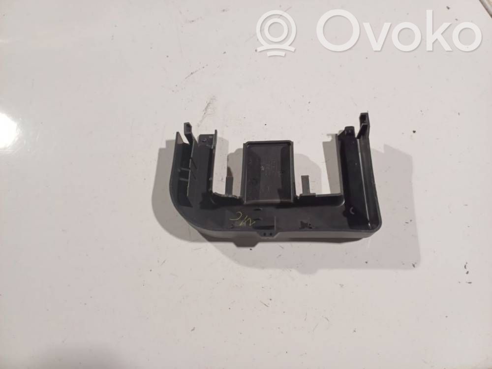 Nissan Note (E11) Otros repuestos del interior 