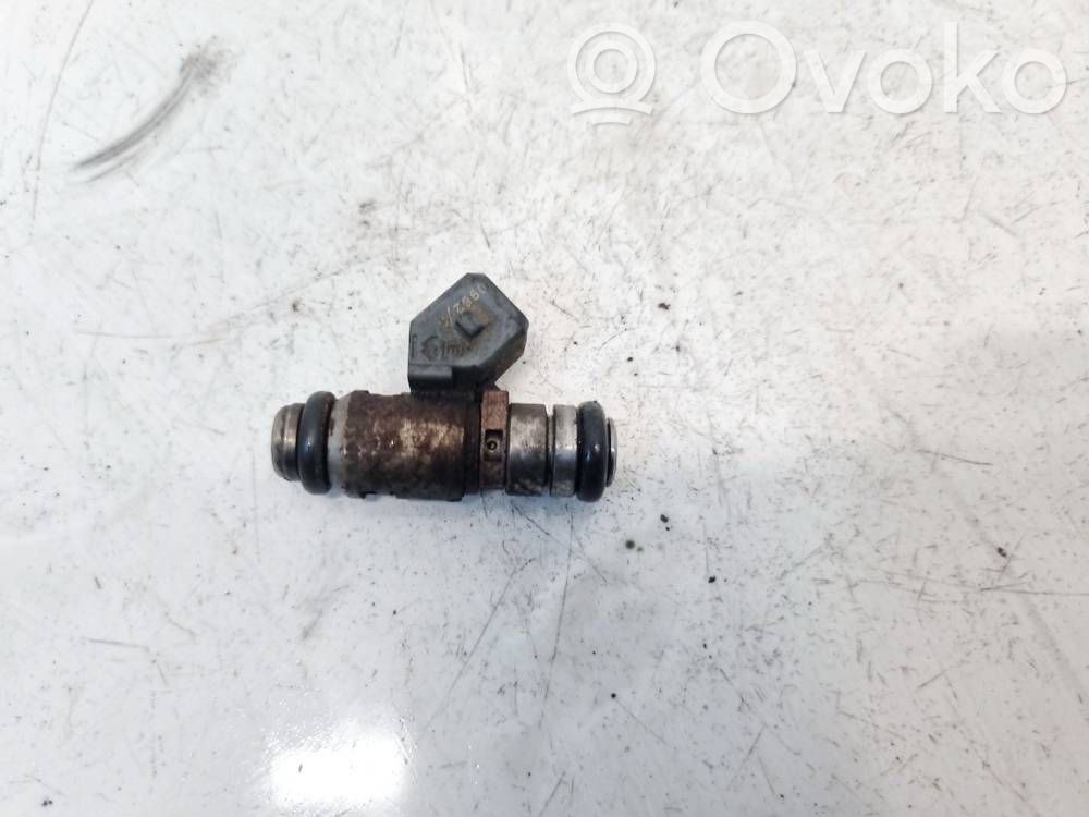Inyector de combustible   8200051963,8200051963