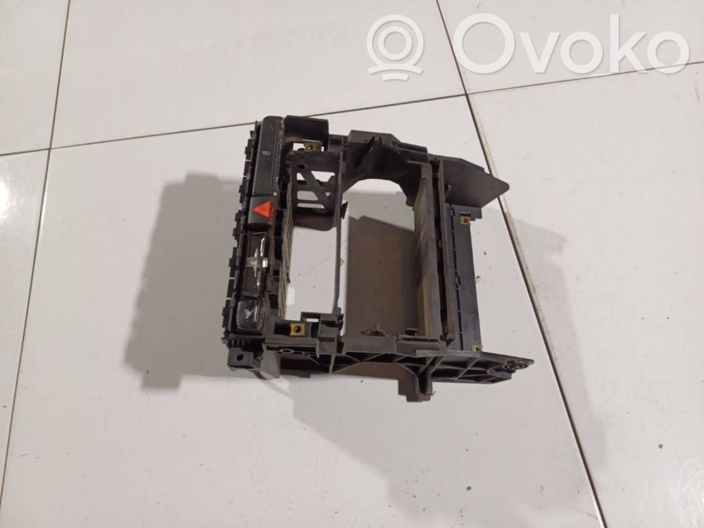 Audi A4 S4 B6 8E 8H Otros repuestos del interior 