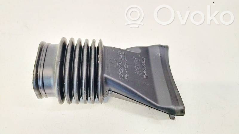 Opel Astra J Ilmanoton letku 