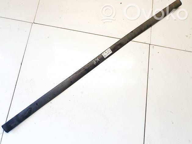 Volkswagen PASSAT B5 Listwa drzwi 