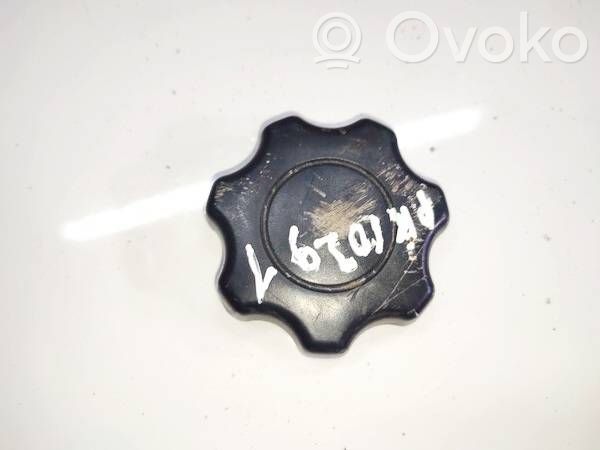 Nissan Primera Osłona boczna fotela tylnego 
