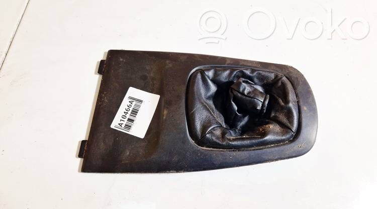 Mitsubishi Galant Contour de levier de vitesses