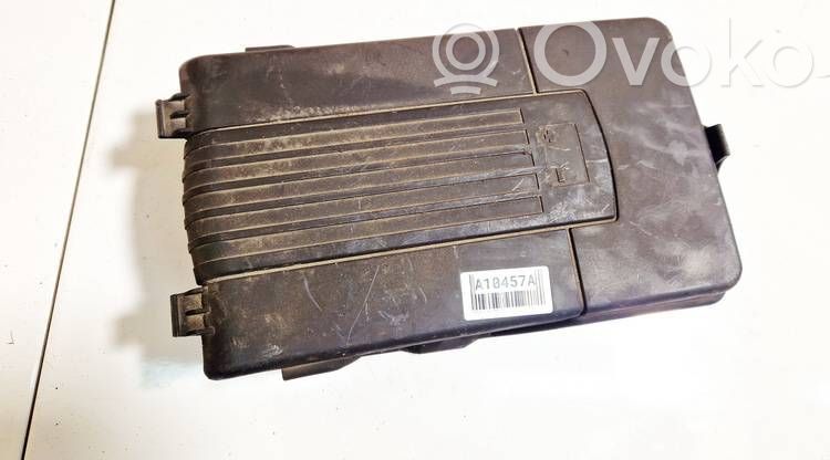 Volkswagen Golf V Coperchio/tappo della scatola vassoio della batteria
