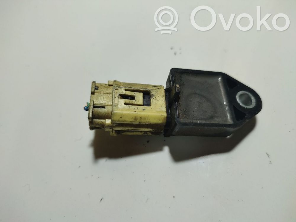 Toyota Avensis T250 Senzor impact/declanșare airbag 