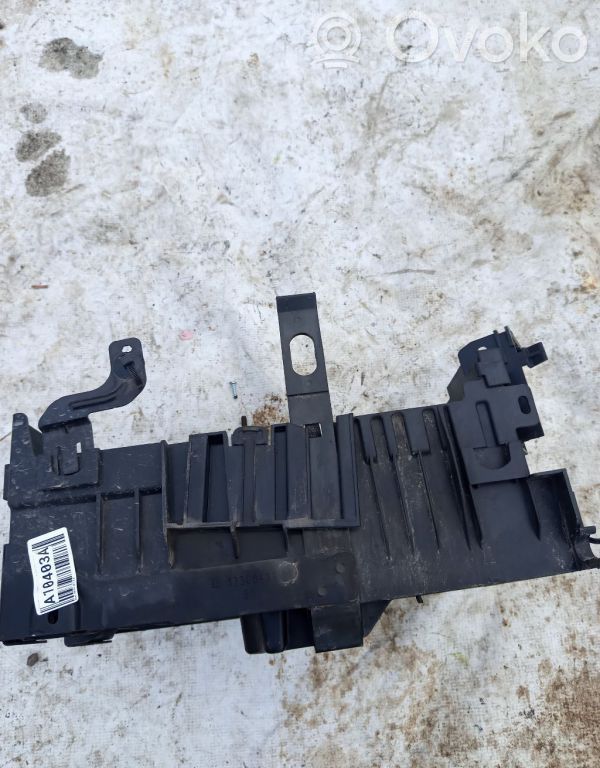 Opel Astra J Vassoio scatola della batteria 