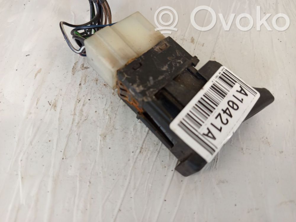 Hazard light switch   SAEQC82,MR84DOT,SAEQC82