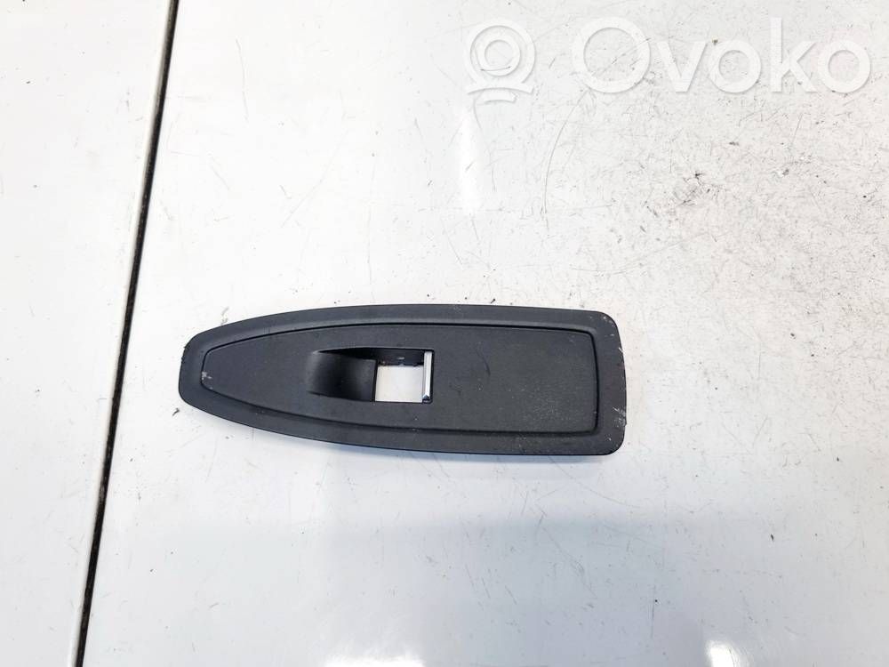 BMW 3 F30 F35 F31 Ramka przycisków otwierania szyby drzwi przednich 