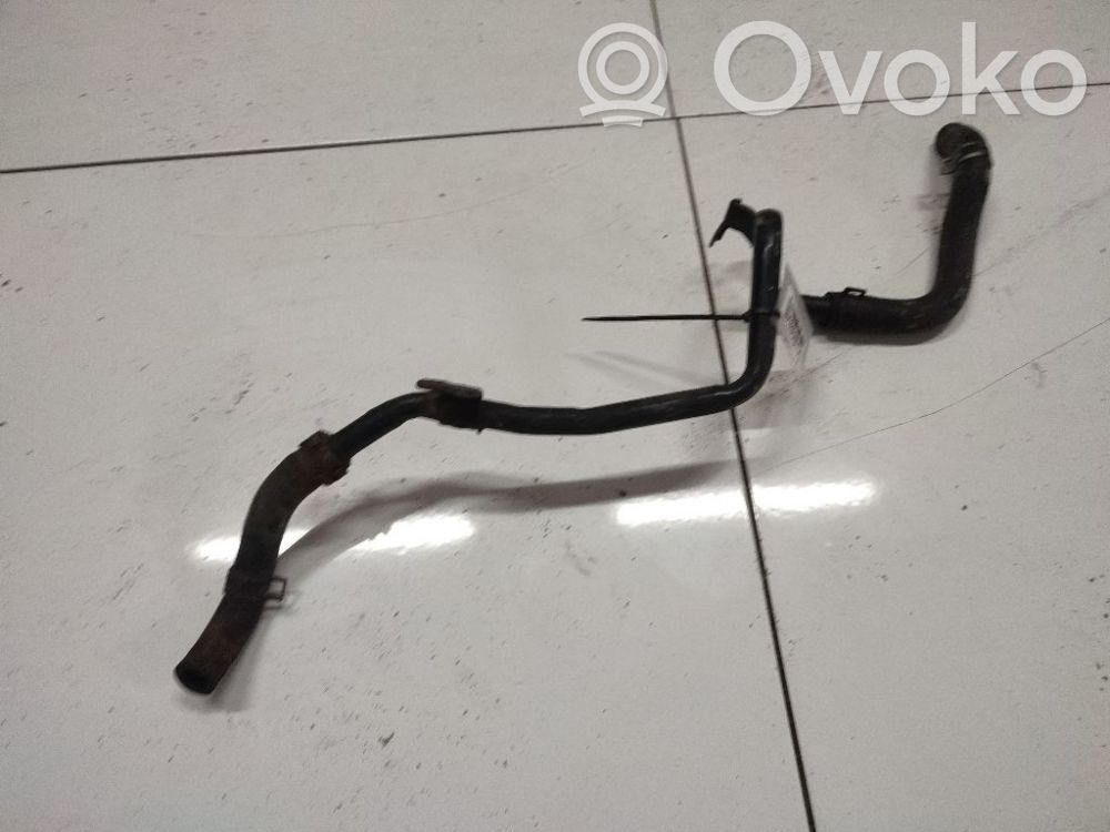 Engine coolant pipe/hose