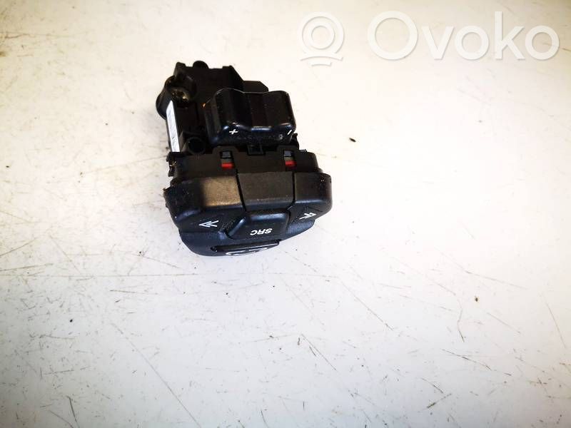 Nissan X-Trail T30 Boutons / interrupteurs volant