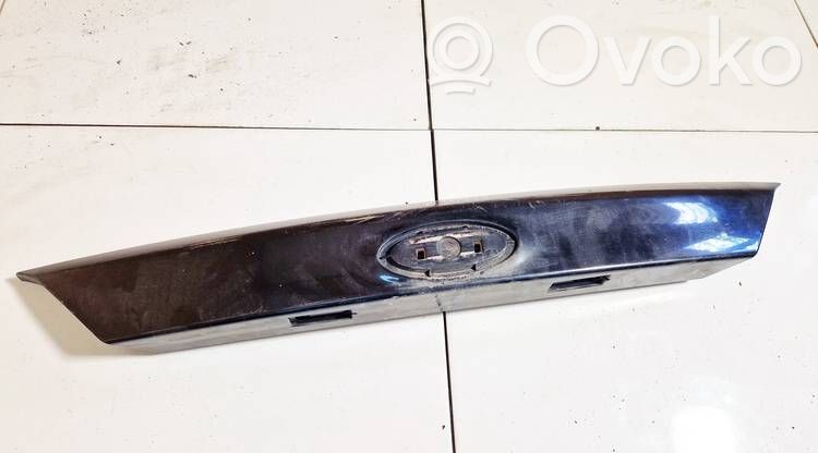 Ford Grand C-MAX Trunk door license plate light bar 