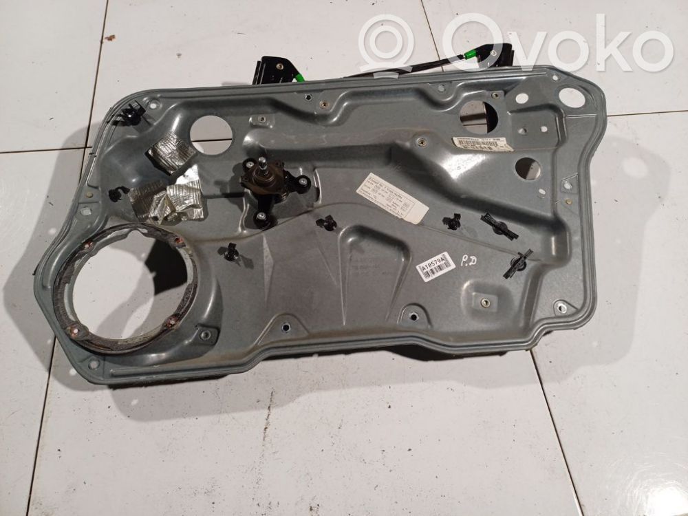 Volkswagen Golf IV Macara ușă glisantă cu motor 