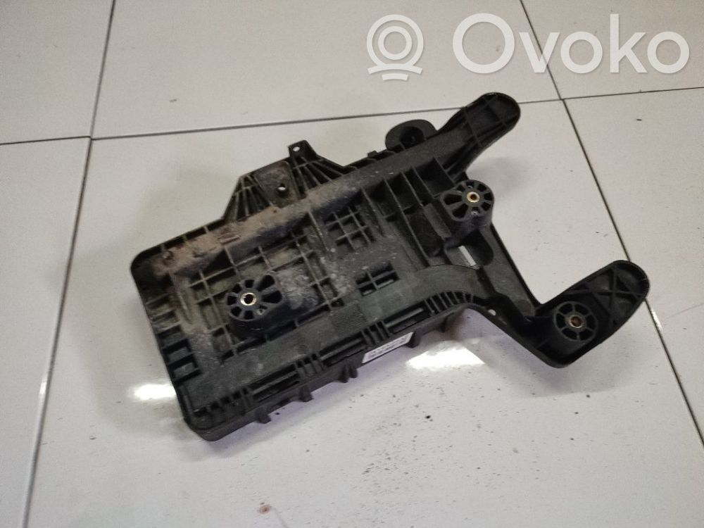 Support boîte de batterie   1K0915333C,1K0915333C,1K0915333C