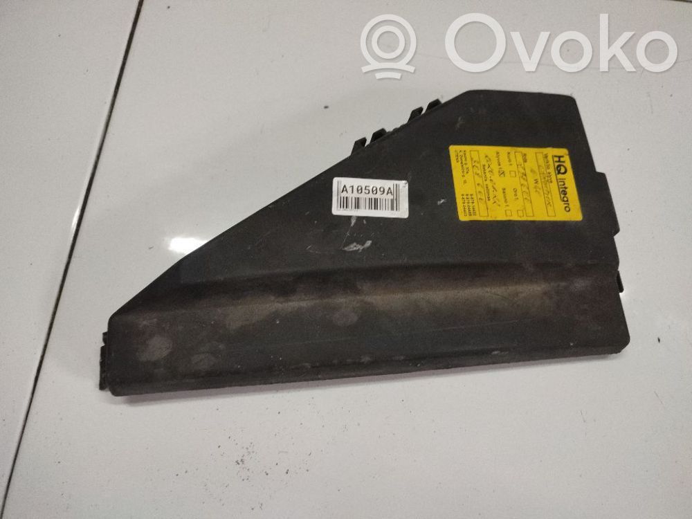 Opel Omega B1 Pokrywa skrzynki bezpieczników 