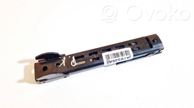 Volkswagen Golf Plus Rail de réglage hauteur de ceinture de sécurité 
