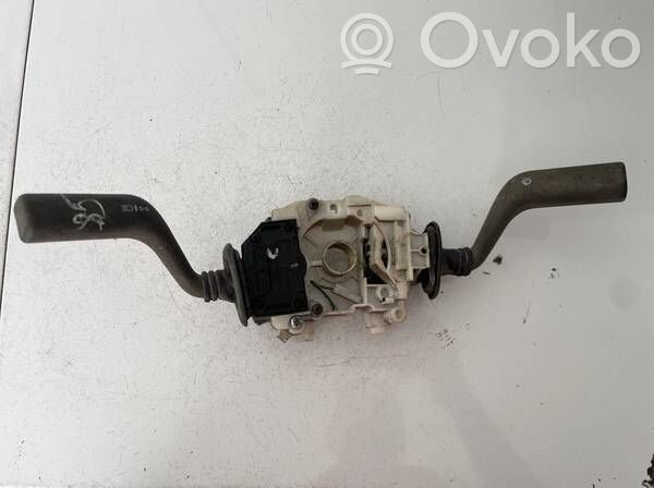 Volvo S40, V40 Leva/interruttore dell’indicatore di direzione e tergicristallo 